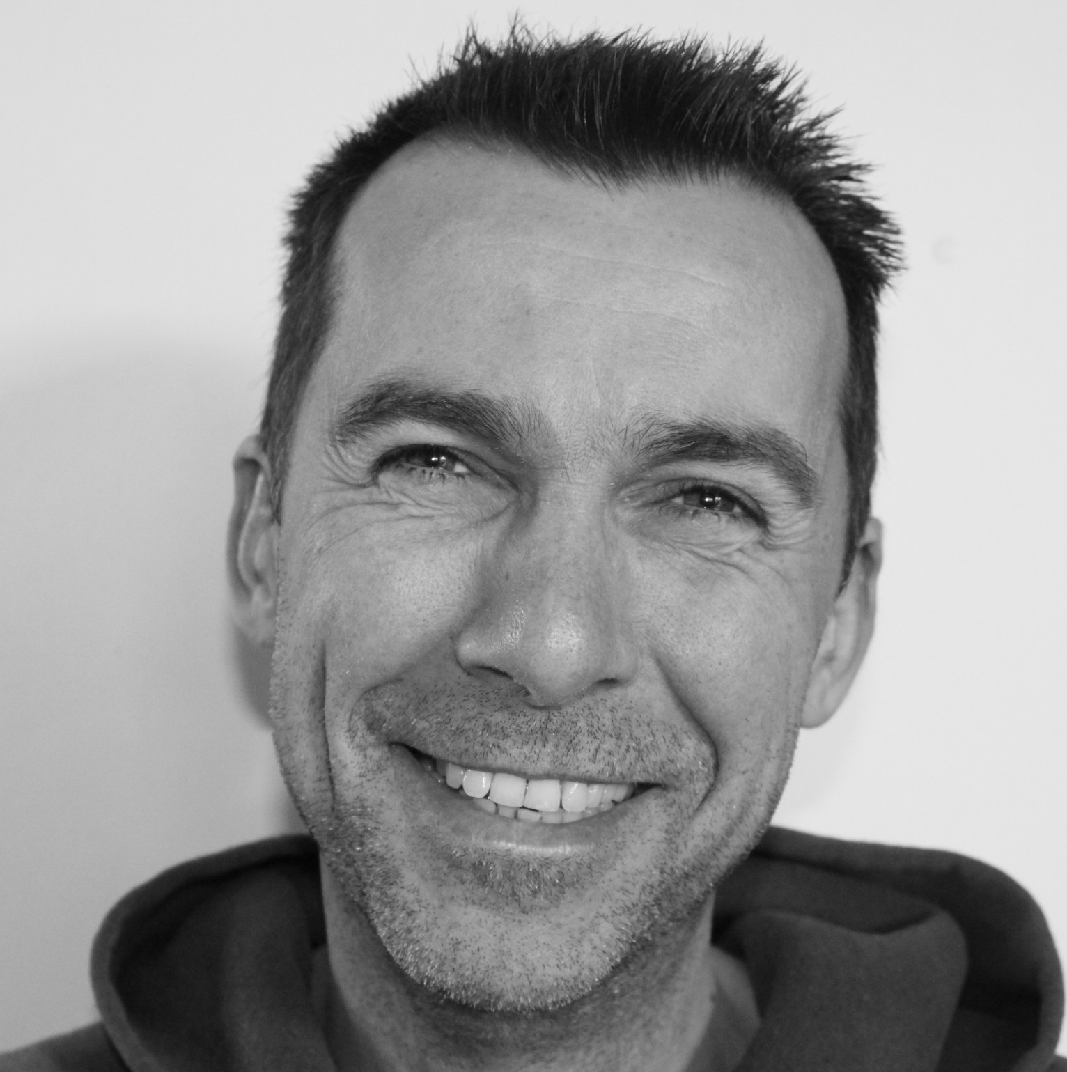 Warren Barry - Hypnothérapeute - MAgnétiseur Warren Barry - Hypnothérapeute - Magnétiseur